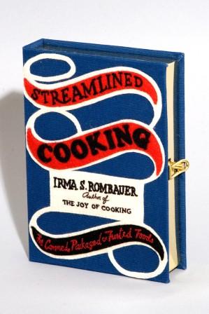 Клатчи в виде книг