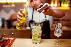 Ученые определили самый опасный для здоровья алкогольный напиток