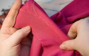 Как отремонтировать трикотажное изделие