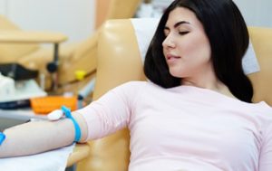 Медики выяснили, когда переливание крови может убить