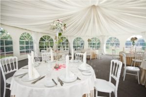 Подготовка свадебного торжества на природе