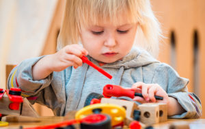 Выбираем игрушки для детей разного возраста