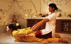 Чем отличается тайский массаж от другого вида массажа?