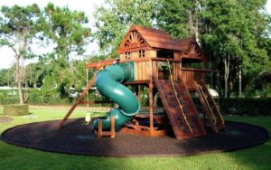 Детские площадки: особенности монтажа
