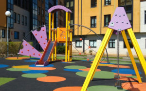 Детские площадки: особенности монтажа