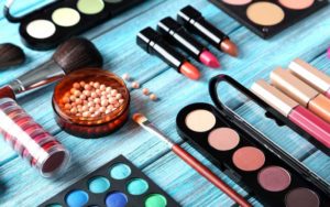 Выбираем качественную уходовую и декоративную косметику в интернет магазине Мастер Класс