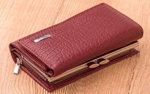 Выбираем стильный кожаный кошелёк