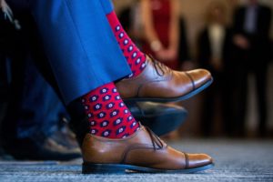 Как вписать цветные носки в офисный дресс-код: 5 рабочих советов