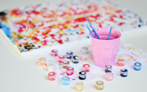 Отличный вариант для подарка – картина по номерам