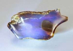 Особенности голубого янтаря