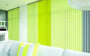 В каком интерьере уместно использовать вертикальные жалюзи?