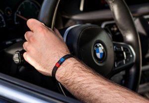 Мужской браслет – отличный подарок на Новый год