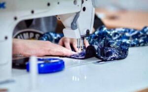 Трикотаж и изделия из него: почему стоит обратиться для пошива к профессионалам?