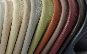 Кожзам: как выбирать качественные материалы