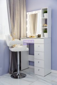 Гримерный столик: как выбрать подходящий вариант