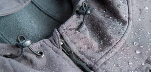 Как почистить горнолыжный костюм без ущерба для его свойств?