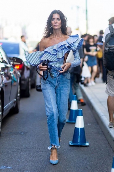 С чем модно носить джинсы: 40 новых образов