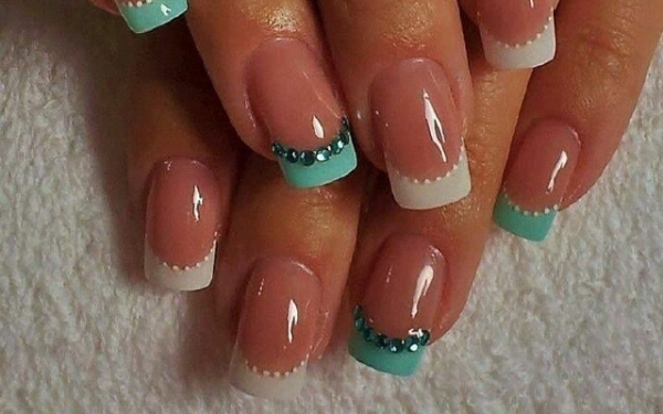 Маникюр со стразами 2017 (Фото)