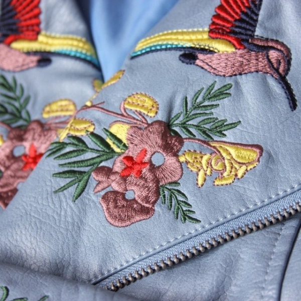 Крутая голубая косуха с вышивками