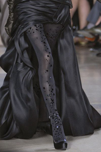 
Шелковые чулки – доступное удовольствие родом из Средневековья