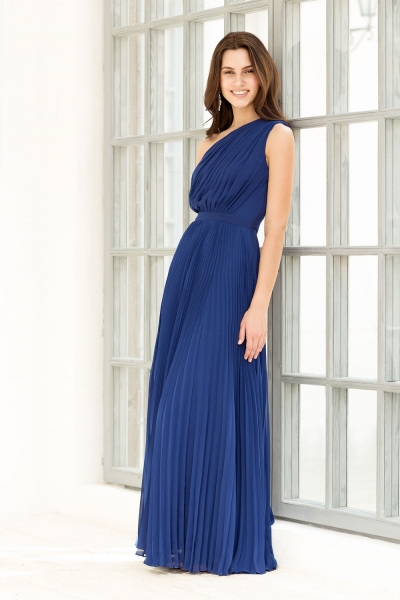 Lamoda представляет лукбук выпускных платьев