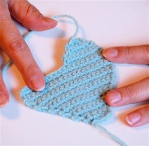 Сердечки, связанные крючком (18 фото)