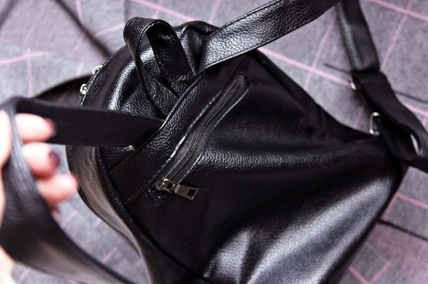 Тот самый рюкзак с заклёпками