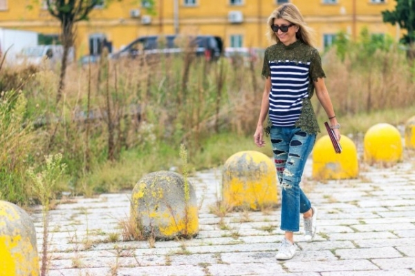 С чем модно носить джинсы: 40 новых образов