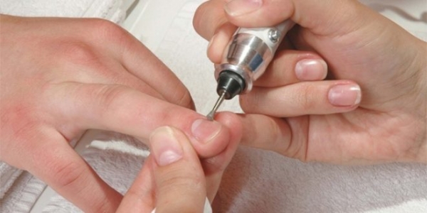 О преимуществах аппаратного маникюра