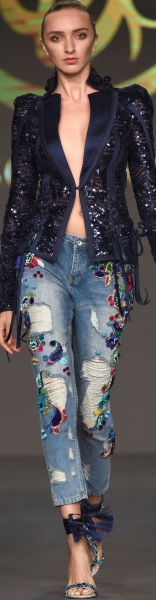 С чем модно носить джинсы: 40 новых образов