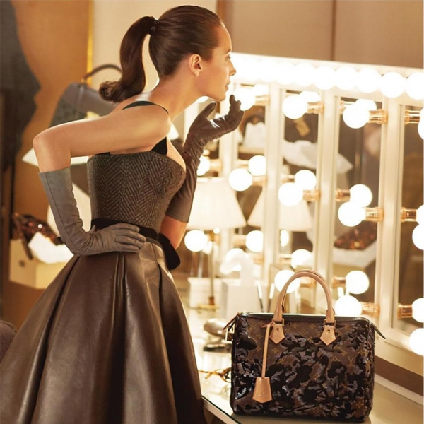 С чем носить кожаную юбку