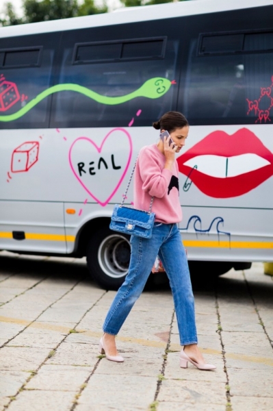 С чем модно носить джинсы: 40 новых образов