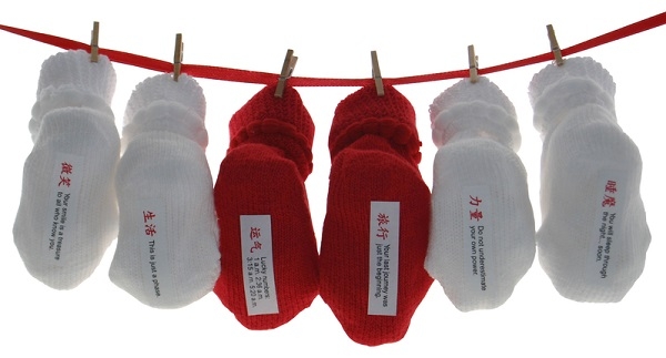 Топ-10 необычных носков для согрева ног и хорошего настроения (11 фото)