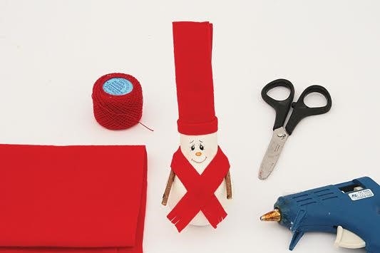 Как сделать новогодние украшения из старых вещей: пошаговая инструкция от мастера хенд-мейда