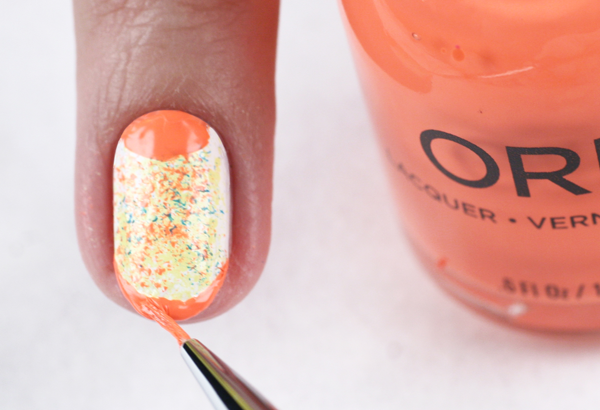 Апельсиновое настроение: 6 шагов к самому креативному маникюру этой весны