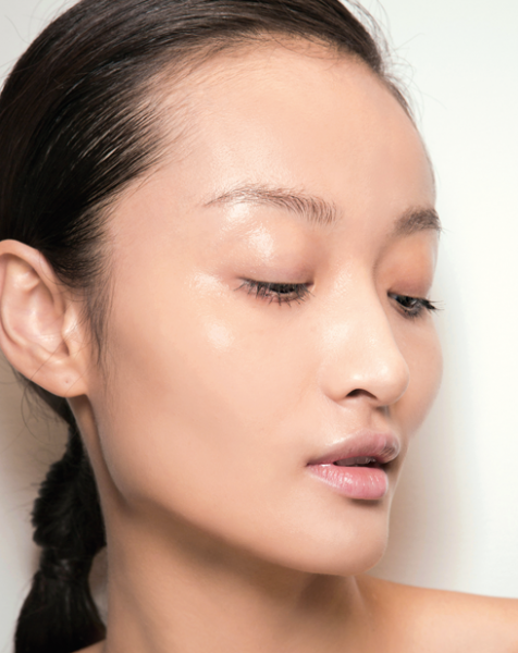 Правила полутонов: модный макиж этой весны