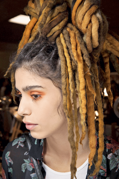 Весне дорогу: экспериментируем с прической