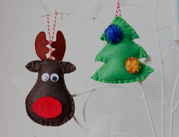 Как сделать новогодние украшения из старых вещей: пошаговая инструкция от мастера хенд-мейда