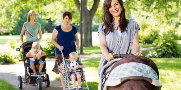 Какую коляску купить в зависимости от сезона?