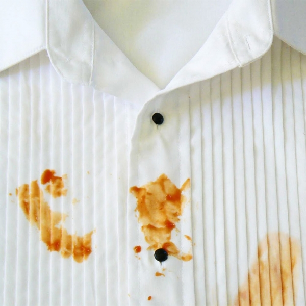 Как вывести жирное пятно с одежды