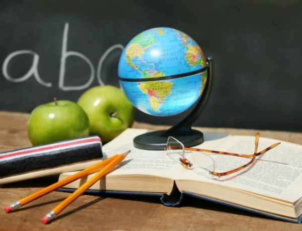 Трогательные поздравления на последний звонок <span id=