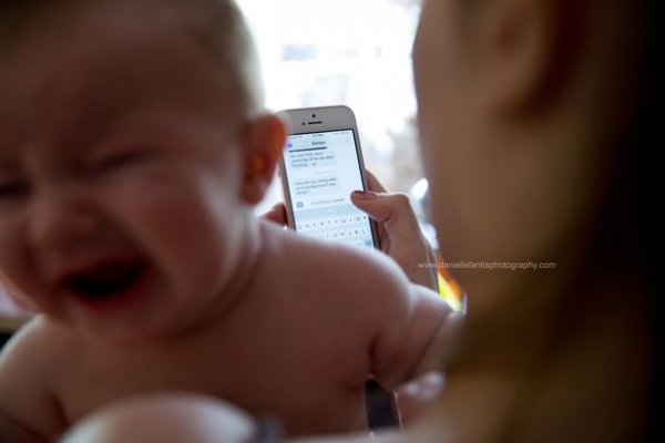 Мама показала в двух фотографиях, как выглядит послеродовая депрессия