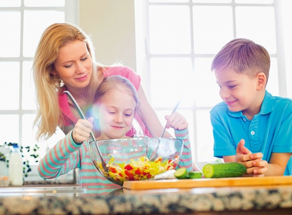 Спасти за 60 секунд. Короткие действия, которые улучшат ваши отношения с мужем, детьми и друзьями