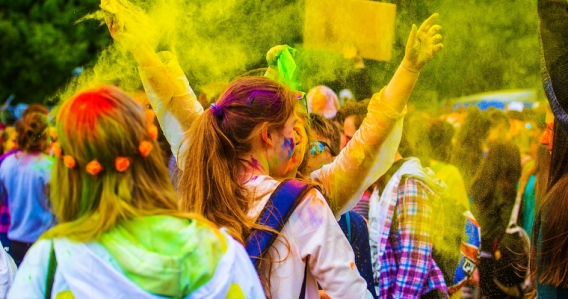 День молодежи: поздравления в стихах, в прозе и красивые картинки к празднику