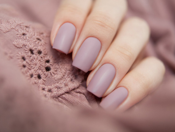 Битое стекло, конфетти и бархатные ногти