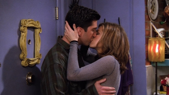 Самые красивые поцелуи в кино и жизни: День поцелуя 2017