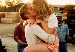 Самые красивые поцелуи в кино и жизни: День поцелуя 2017