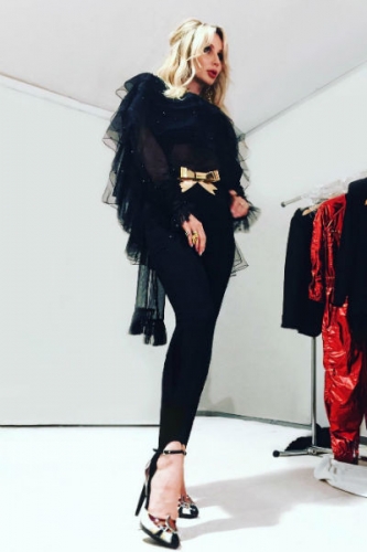 Светлана Лобода перенесла концерты из-за операции