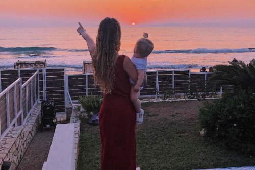 Рита Дакота оставит дочь ради поездки на Бали