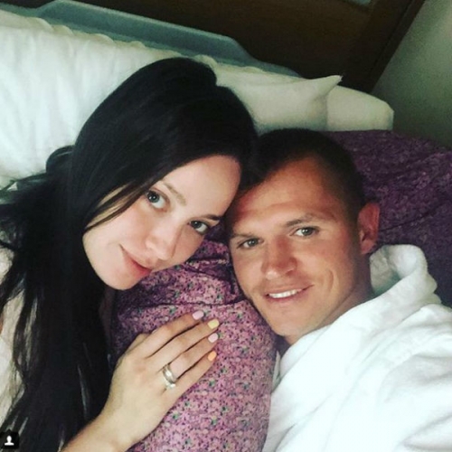 Адвокат бывшей жены Дмитрия Тарасова: «Он заблокировал ее в телефоне»